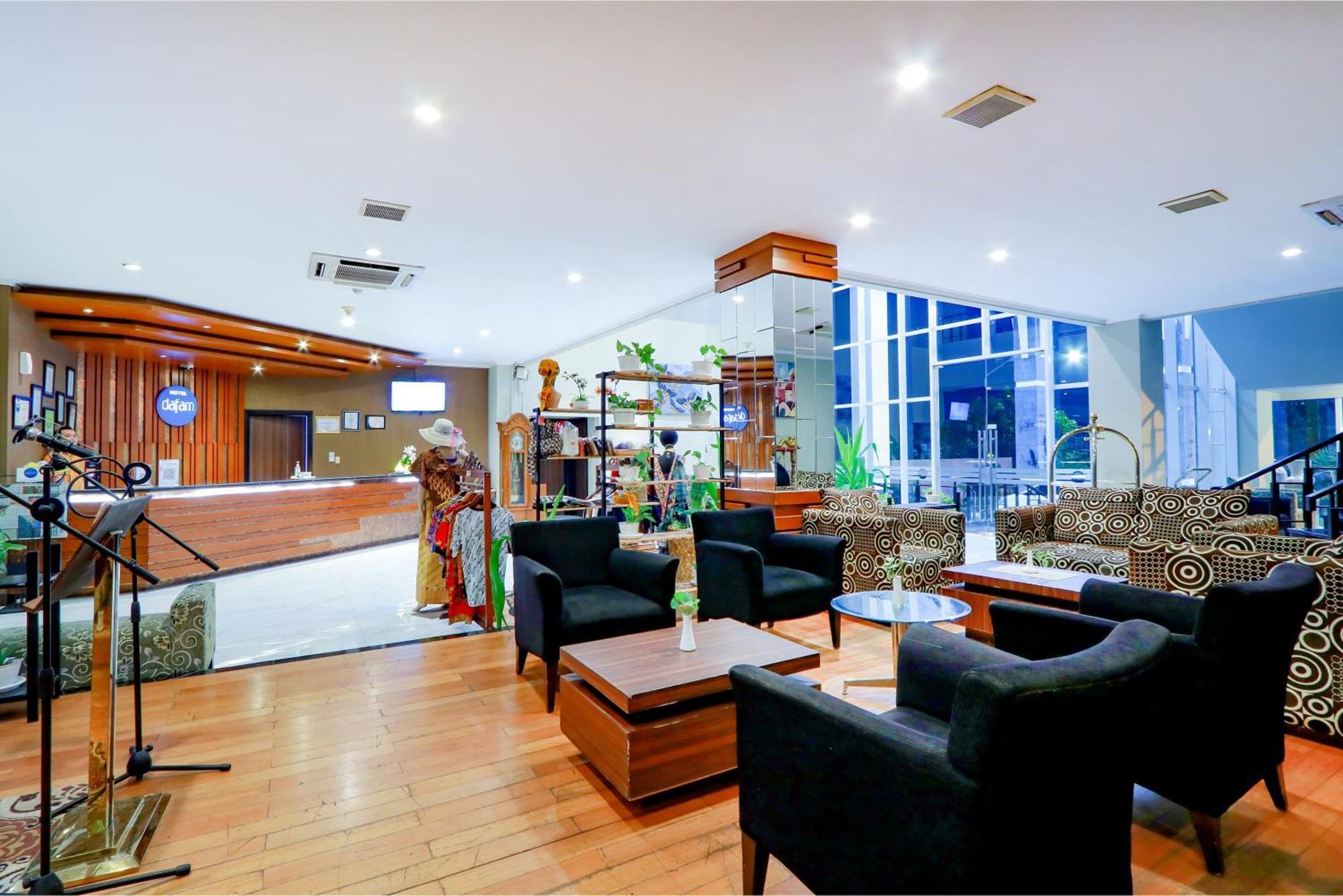 Hotel Dafam Pekalongan Exteriér fotografie