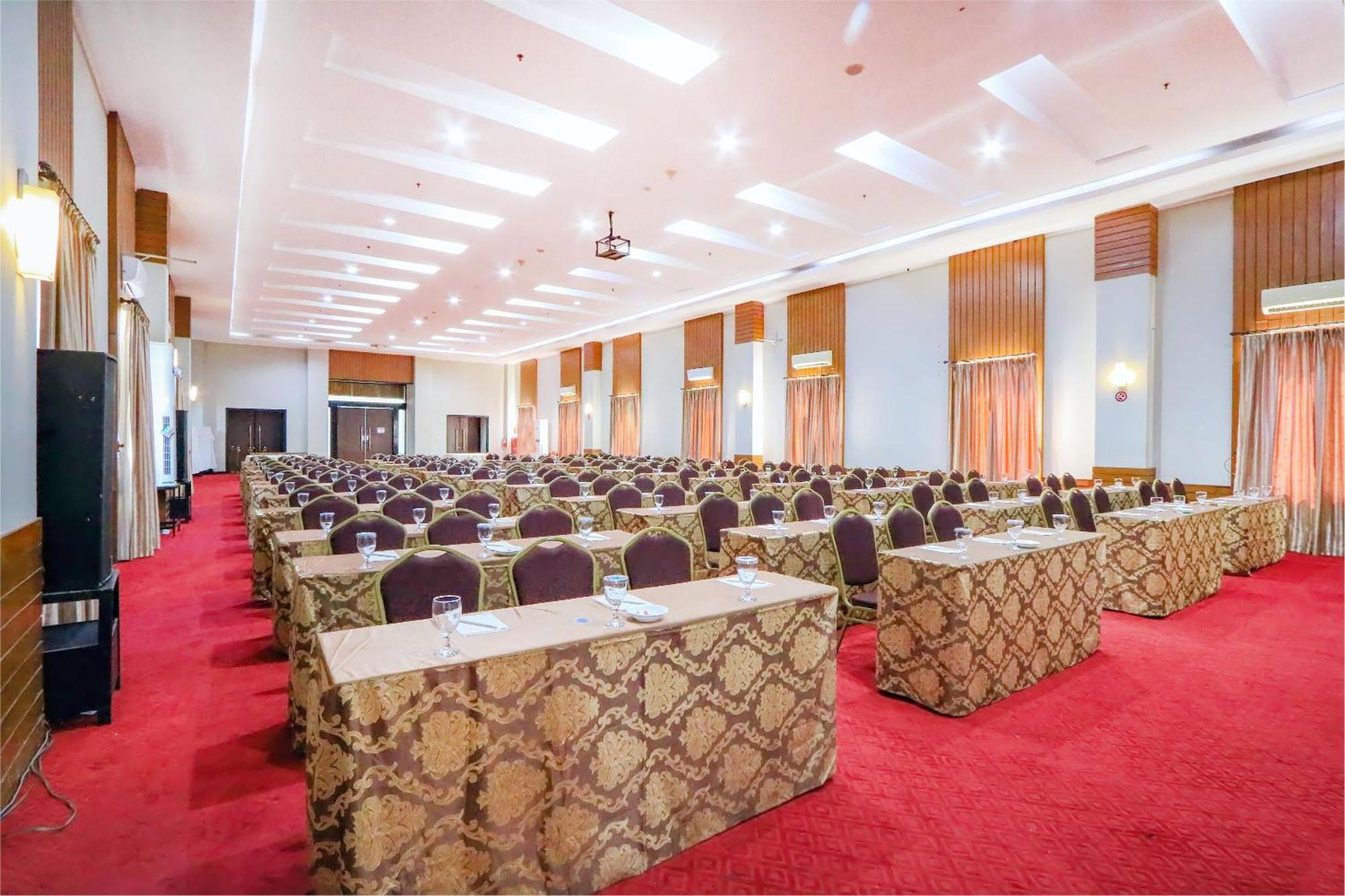 Hotel Dafam Pekalongan Exteriér fotografie