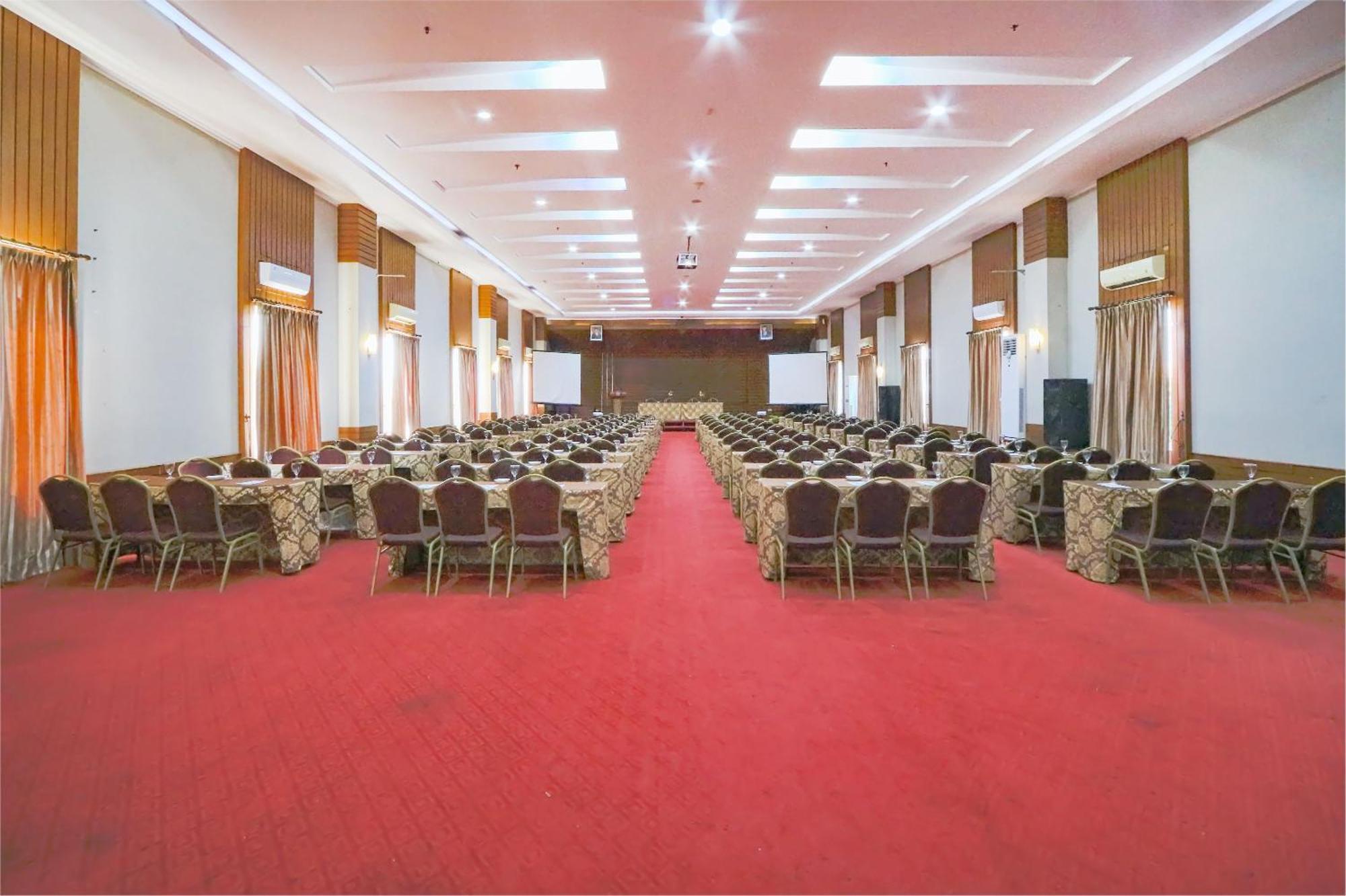 Hotel Dafam Pekalongan Exteriér fotografie